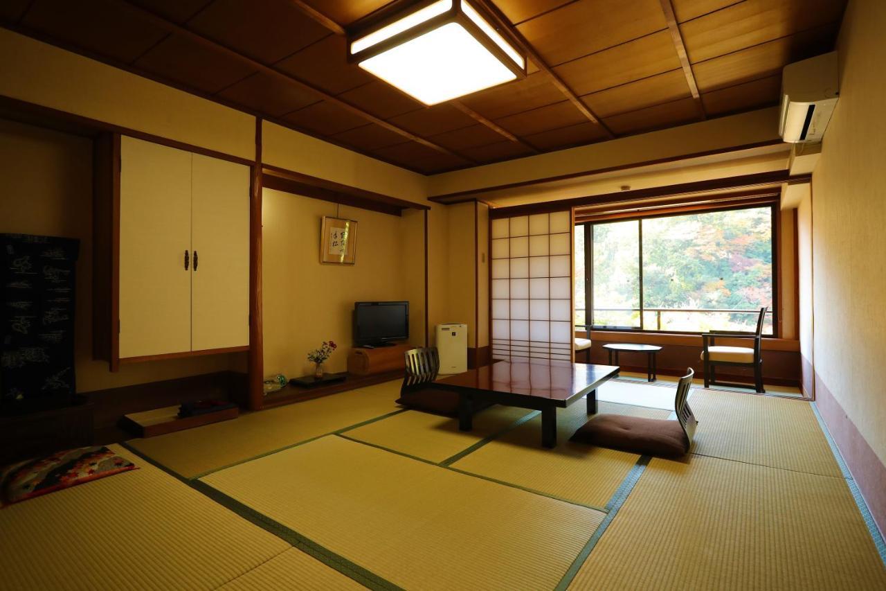 Momijiya Honkan Takaosansou Kyoto Exteriör bild